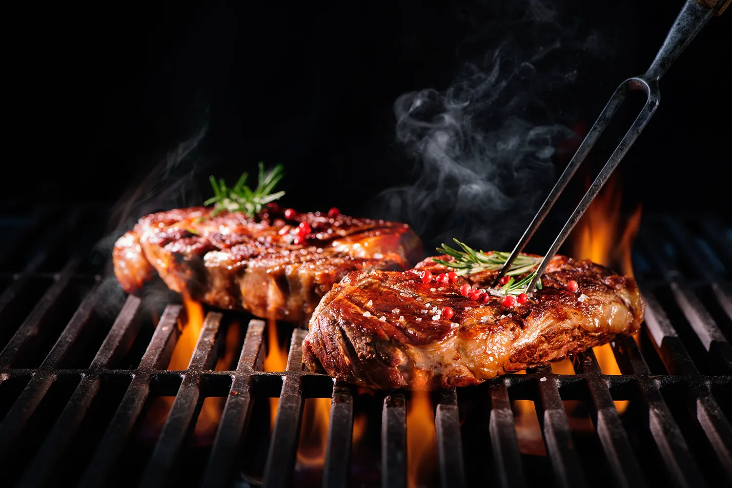 STEAKS GRILL